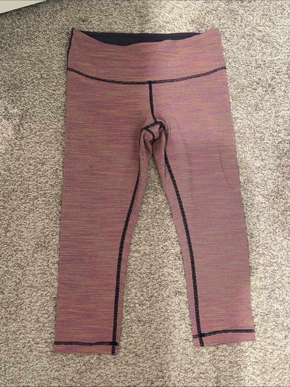 Lululemon crop leggings size 6